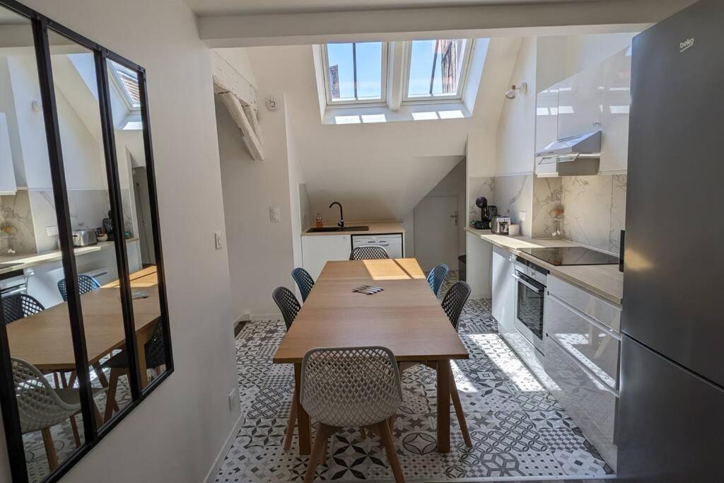 3 Appartements Premium Au Pied De La Cathedrale - Hypercentre Sens Buitenkant foto