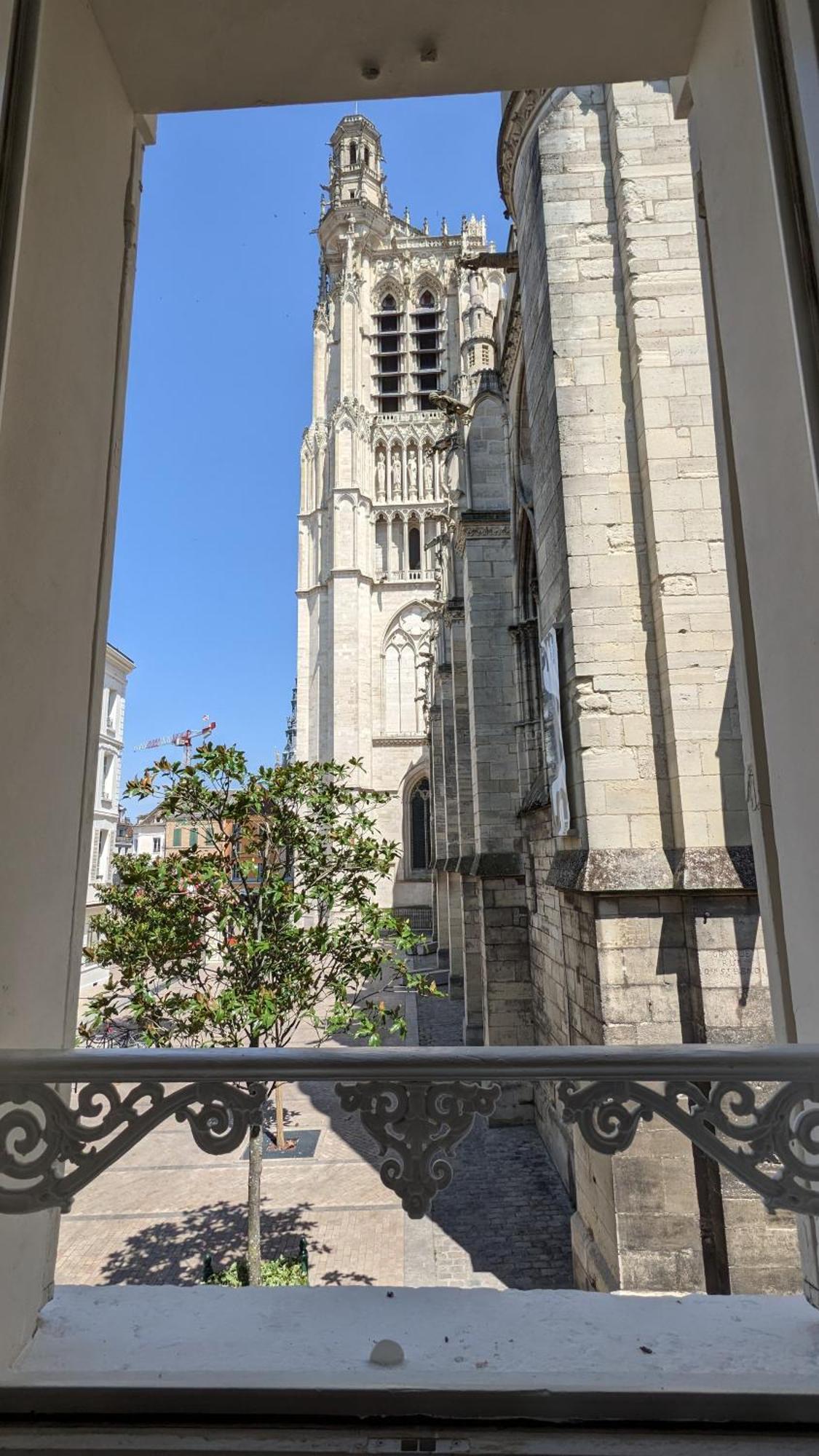 3 Appartements Premium Au Pied De La Cathedrale - Hypercentre Sens Kamer foto